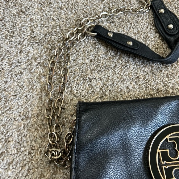 TORY BURCH Black Leather Amanda Logo Clutch Crossbody Chain Link Shoulder Bag - Picture 5 of 15